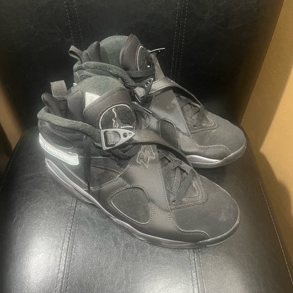 Jordan 8️⃣ Retro - Picture 2 of 6